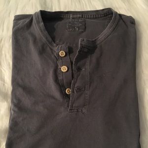 2️⃣Men’s Abercrombie Henley Tee’s